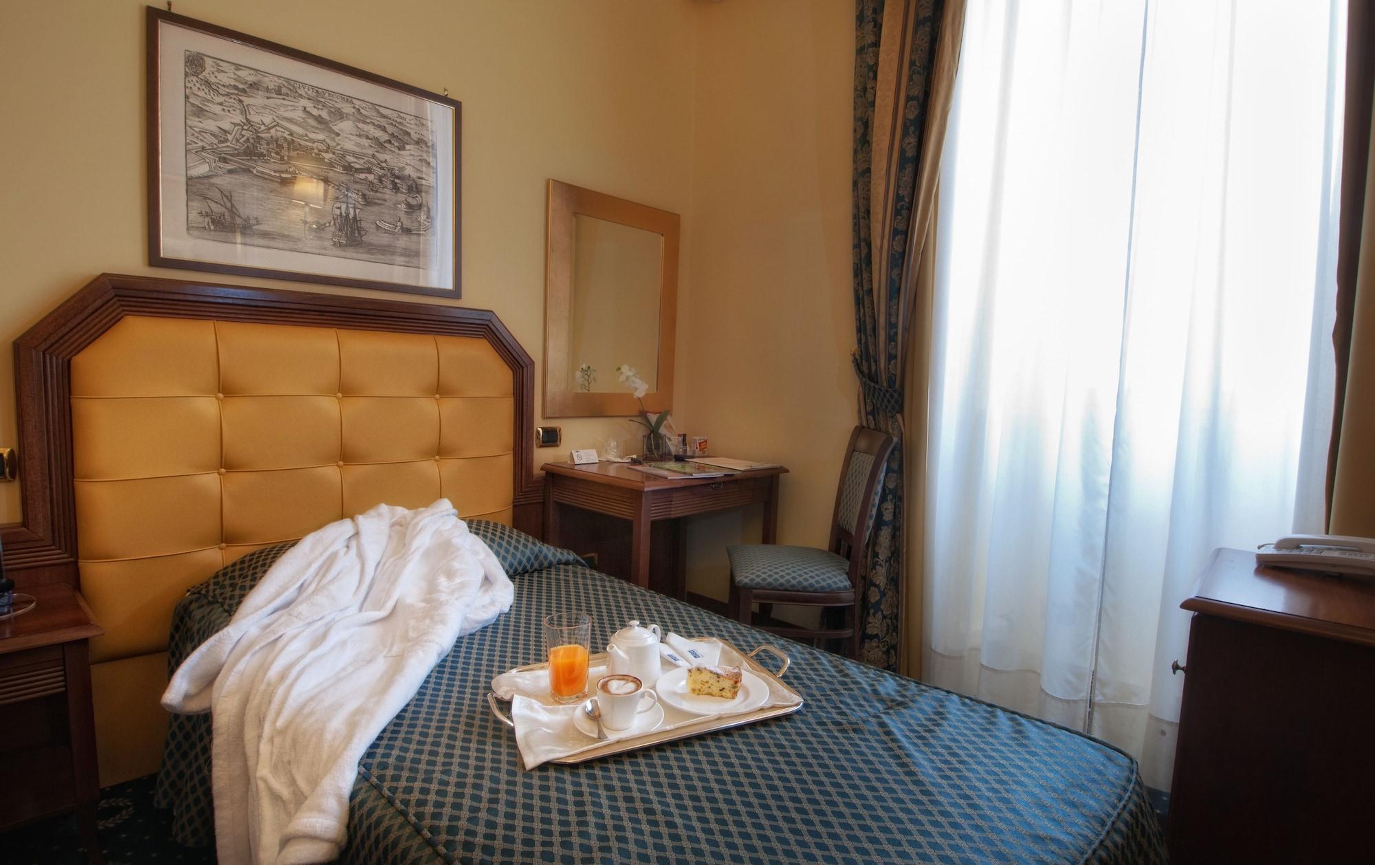 Hotel San Giorgio Чивитавеккья Экстерьер фото