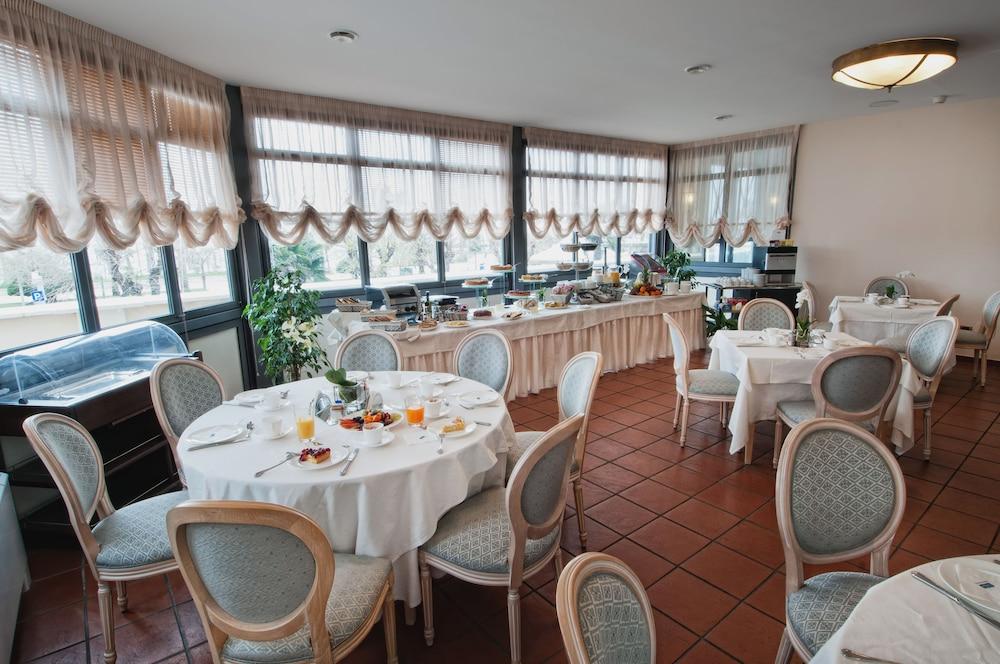 Hotel San Giorgio Чивитавеккья Экстерьер фото