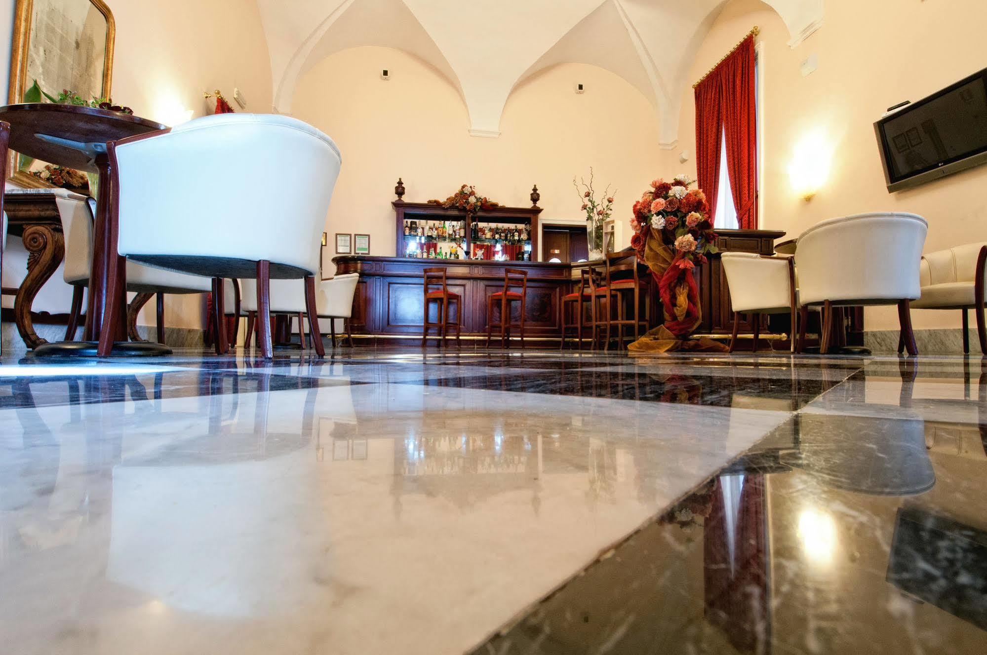 Hotel San Giorgio Чивитавеккья Экстерьер фото