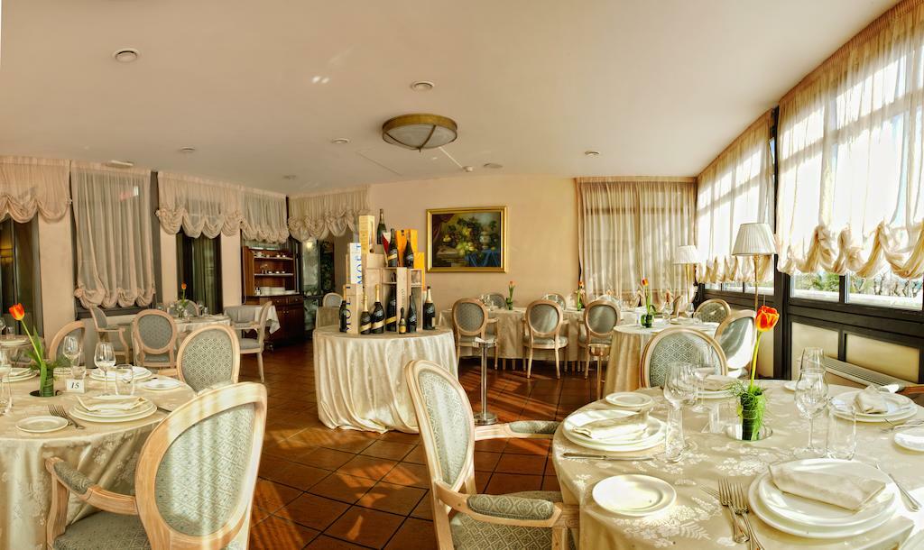 Hotel San Giorgio Чивитавеккья Экстерьер фото